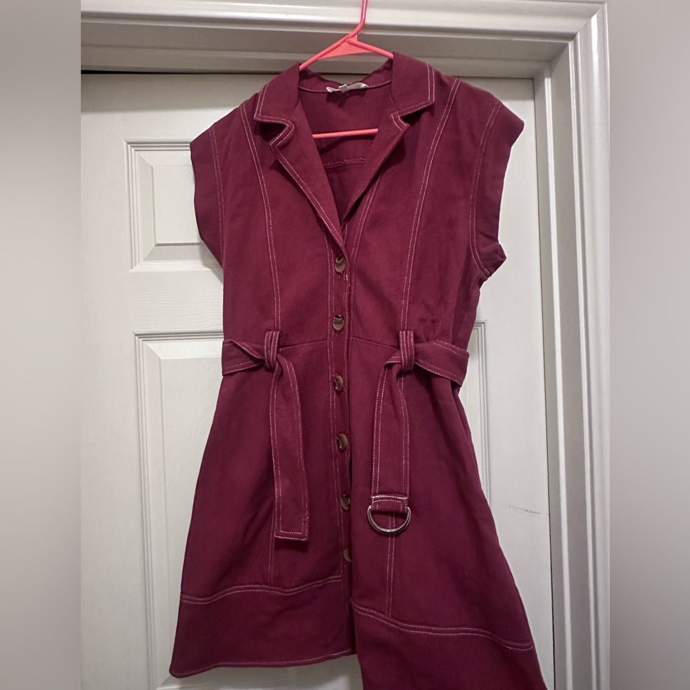 Entro Burgundy Sleeveless Dress
